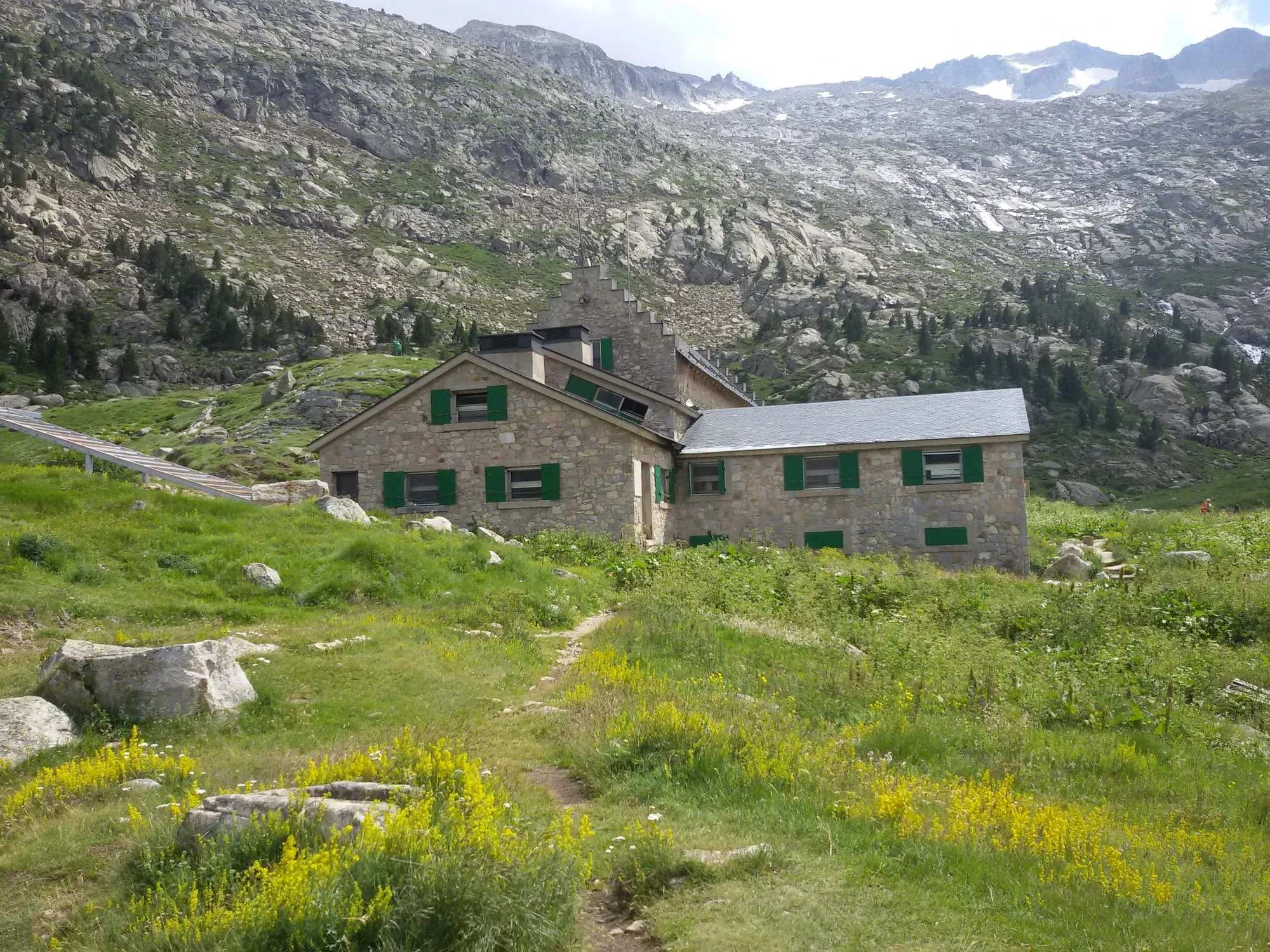 El Refugio de la Renclusa, a 2.140 metros, en el Valle de Benasque